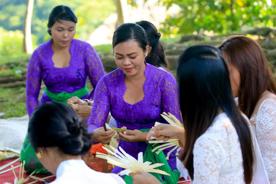 Balinese Offering Lesson